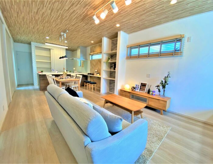 🏡 熊取町桜が丘2号地モデルハウス　家具入りました♪