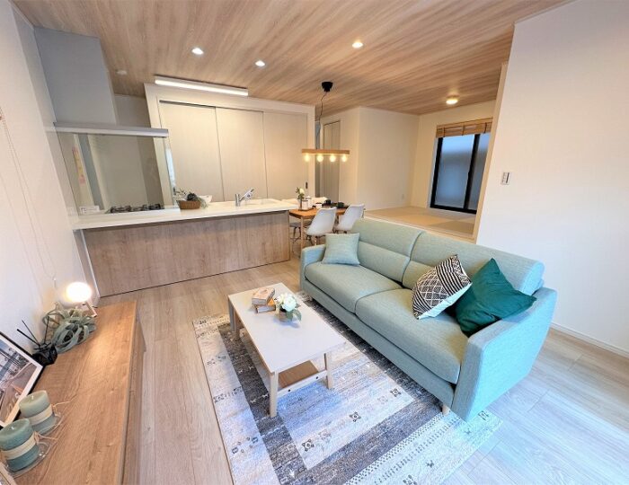 🏡　熊取町大久保南モデルハウス　家具入りました！