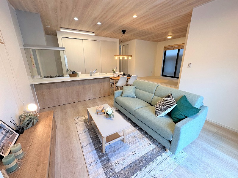 🏡　熊取町大久保南モデルハウス　家具入りました！