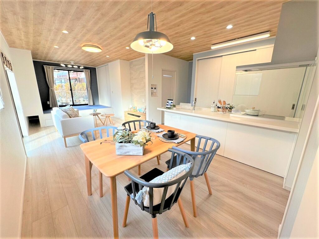 🏡　岬町淡輪Ⅳ モデルハウス家具が入りました！