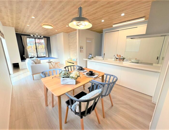 🏡　岬町淡輪Ⅳ モデルハウス家具が入りました！