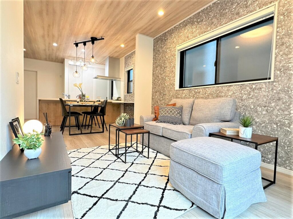 🏡　貝塚市澤モデルハウス　家具入りました！