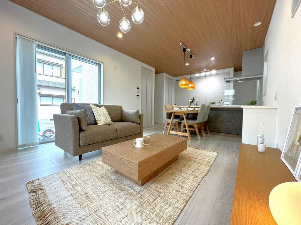 🏡　忠岡町忠岡東モデルハウス　家具入りました！