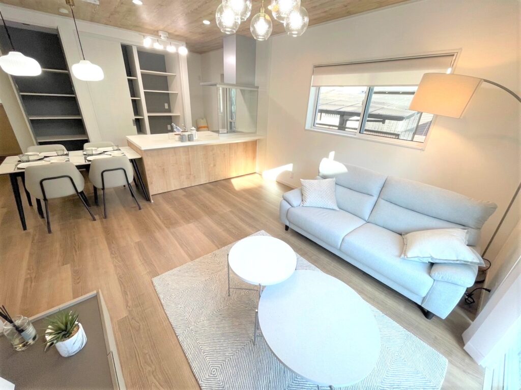 🏡　奈良市神殿町モデルハウス　家具入りました！