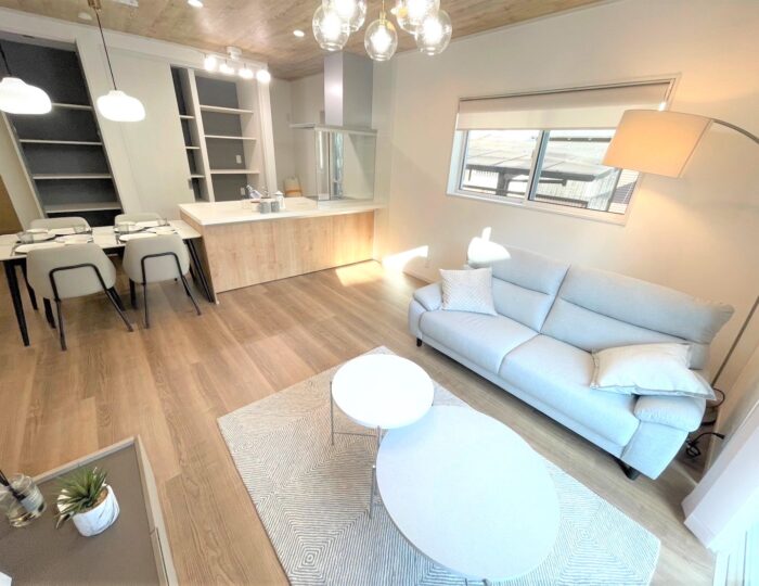 🏡　奈良市神殿町モデルハウス　家具入りました！