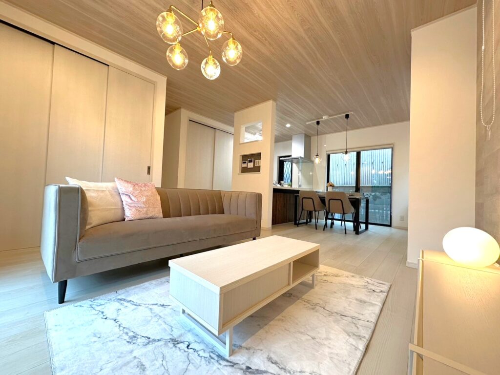 🏡　泉佐野市旭町モデルハウス　家具入りました！