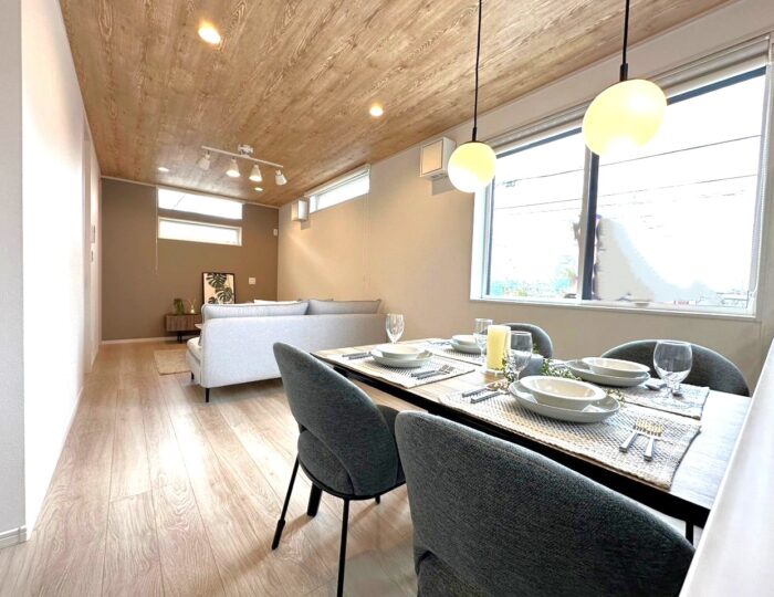 🏡　岸和田市池尻町モデルハウス　家具入りました♪