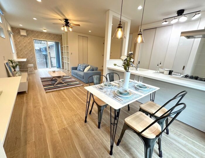 🏡　熊取町山の手台モデルハウス　家具入りました♪
