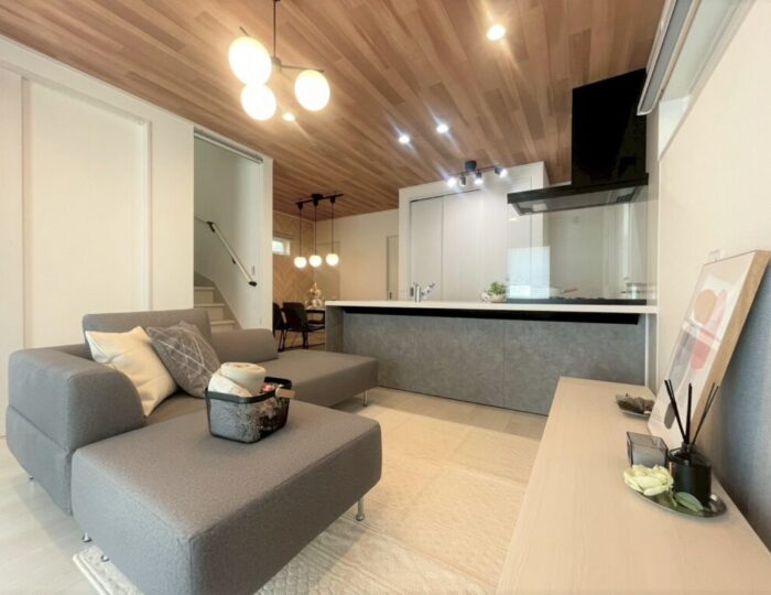 🏡　泉大津市虫取町モデルハウス　家具入ってます♪