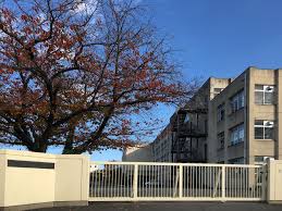 羽曳野市立河原城中学校