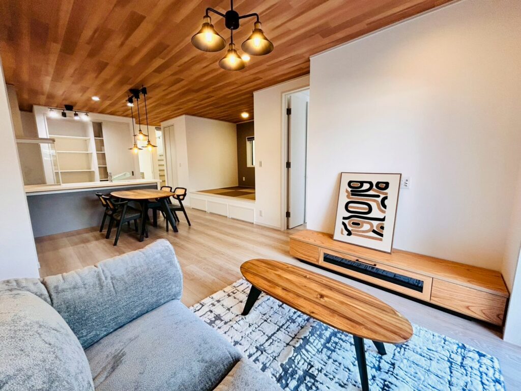 🏡橿原市出垣内町モデルハウス　家具入りました♪